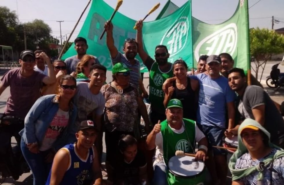 La campeona "Capricho" Romero dio su apoyo a los trabajadores municipales despedidos