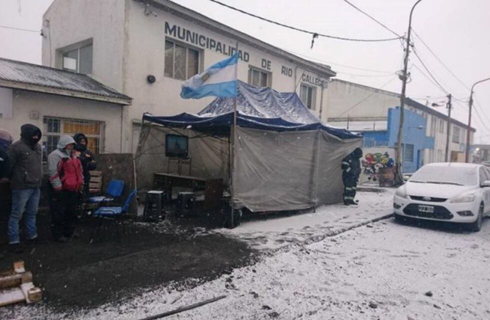 Trabajadores municipales suspenden medidas de fuerza