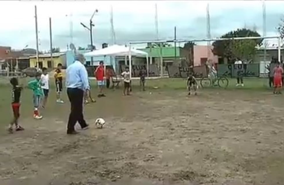 El blooper del gobernador de Corrientes que se volvió viral