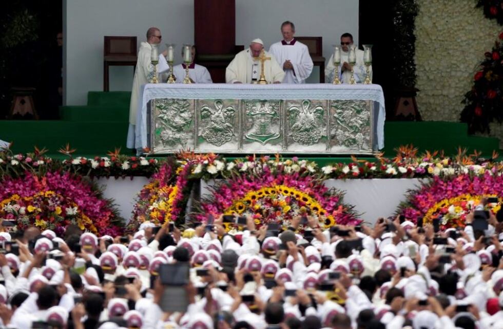 Francisco en Colombia: "No debe dar miedo la renovación de la Iglesia"