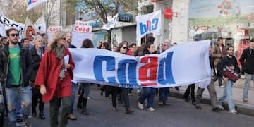 Los gremios docentes vuelven a marchar en reclamo de mejoras salariales\u002E (Archivo)