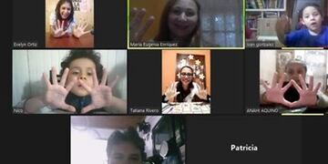 Chicos de Puerto Libertad e Iguazú interactúan y tienen clases en Zoom coordinados por la licenciada María Eugenia Enríquez\u002E (Telenorte)