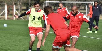 Estudiantes se prepara para su encuentro frente a Vélez en La Plata