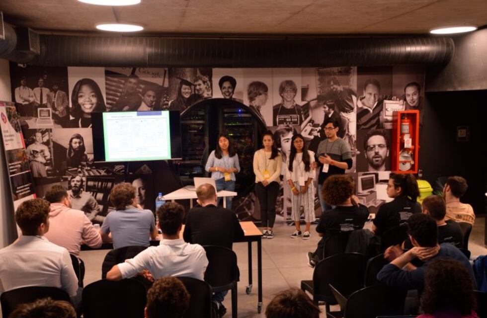 Becarios de PAE participaron del Hackathon 2019 organizado por el ITBA