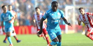 Con su velocidad y potencia, Mauricio Cuero se hace notar\u002E El Pirata puede aprovecharlo en la Ciudadela\u002E