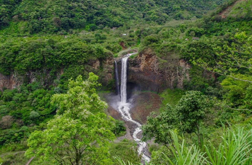 Baños de Agua Santa: La junga al pie de los volcanes