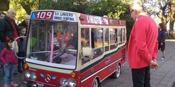 El pequeño colectivo réplica de la línea 109 (Web)
