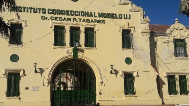 Apuñalaron a un preso en la cárcel de Coronda y murió.