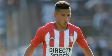 Iván Gómez es un volante central que tiene en carpeta Talleres para reempazar a Andrés Cubas que se fue al fútbol francés