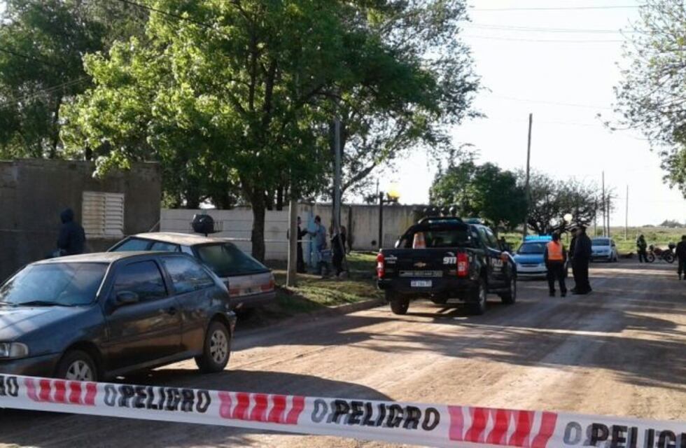 Joven asesinó a su pareja frente a su bebé y luego intentó suicidarse