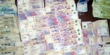 Los delincuentes se llevaron más de $600\u002E000 pesos de la mueblería\u002E