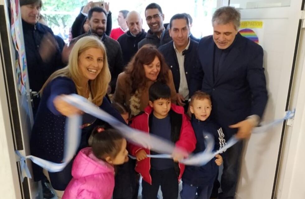 El ministro de Educación de Córdoba abrió una nueva sala de tres en Cruz Alta