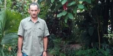 Efectivos de la policía rastrillan el monte de Andresito buscando al asesino de Farjat