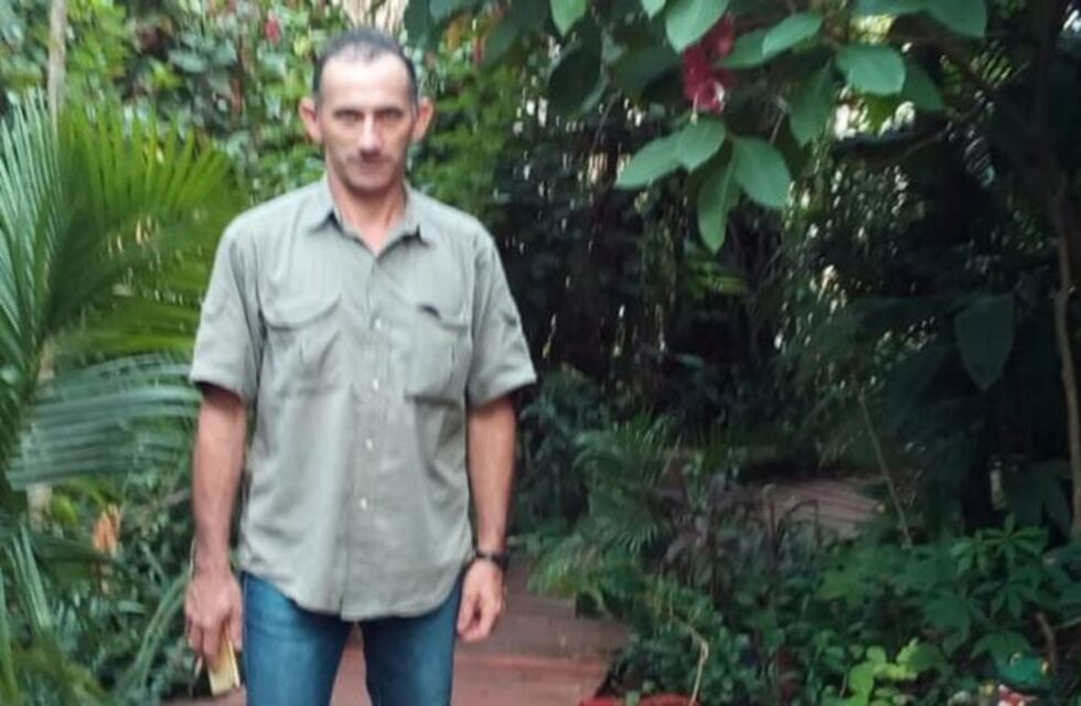 Efectivos de la policía rastrillan el monte de Andresito buscando al asesino de Farjat