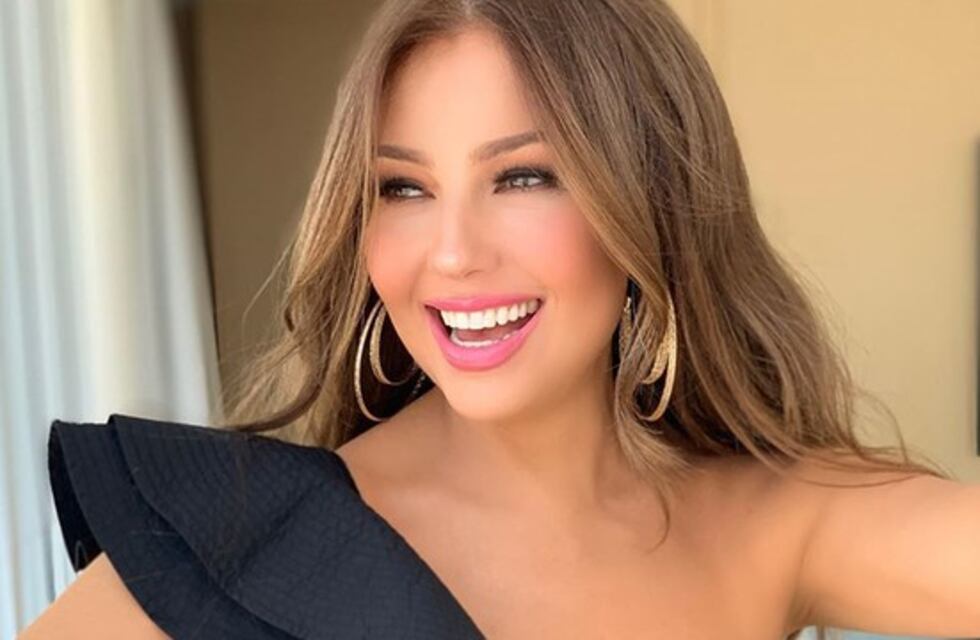Thalía recreó una parodia del video de las hermanas que se pelean en un cumpleaños