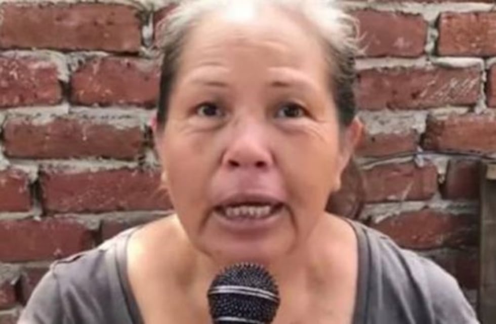 Asegura que un duende la visita para "hacerle el amor"