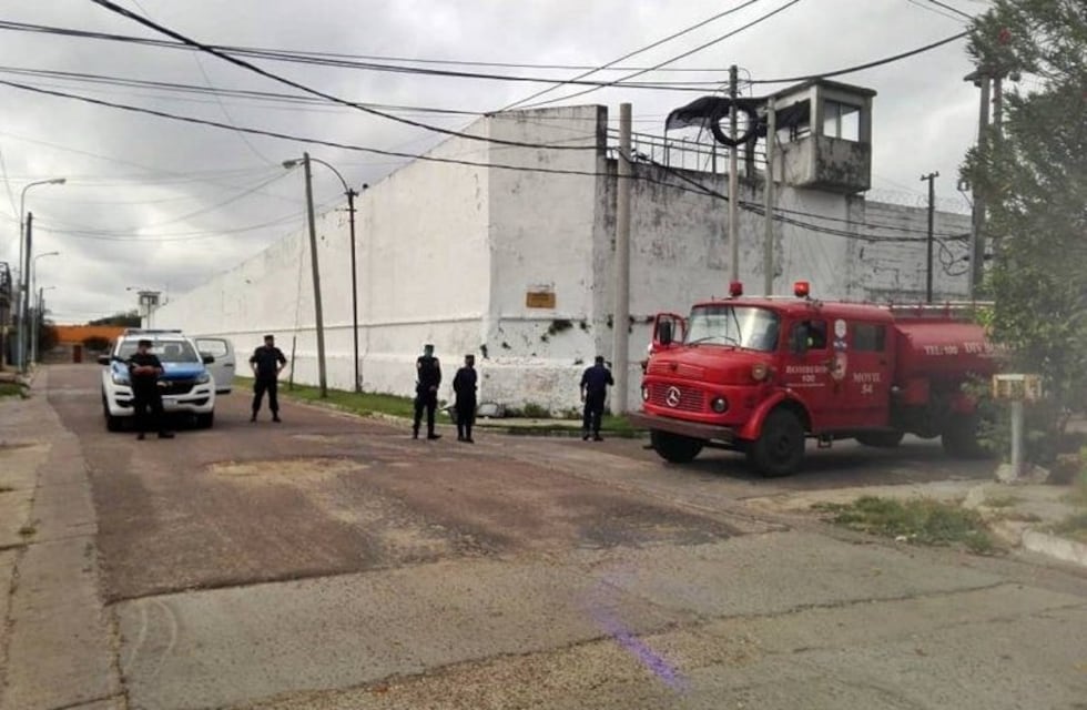 Disturbios y quema de colchones en la Unidad Penal de Concordia