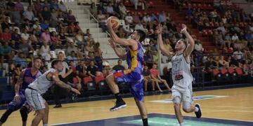 Quimsa fue superior a su rival y lo venció categóricamente,