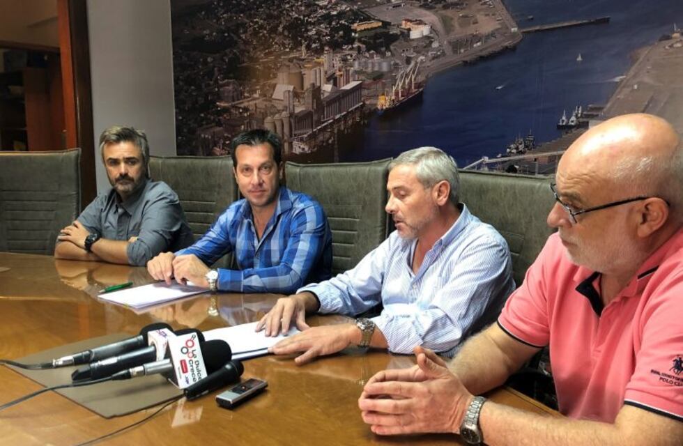 Puerto Quequén: Se firmó el contrato para la actualización de la red contra incendios