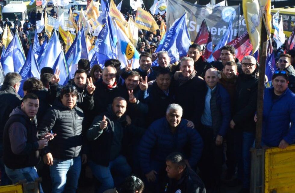Cierres de campañas con encuentros, conferencias y caravanas