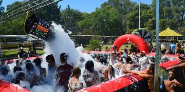Juegos acuáticos en el Parque Don Tomás (Municipalidad de Santa Rosa)