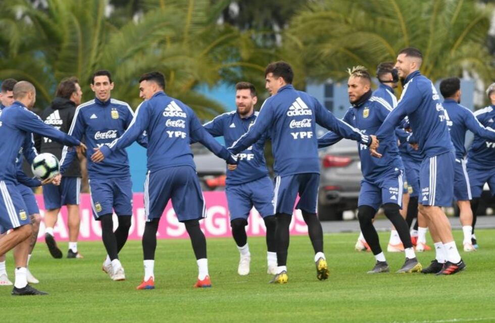 Matías Suárez y Saravia, titulares en la despedida de la Selección