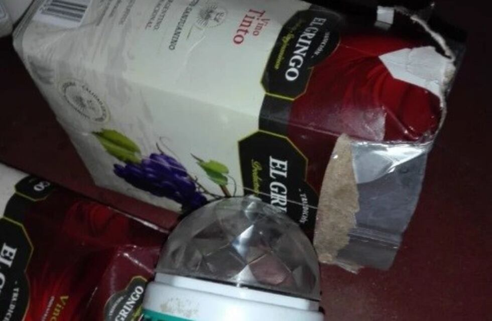 En plena cuarentena estricta, detienen a 8 jóvenes en una fiesta clandestina