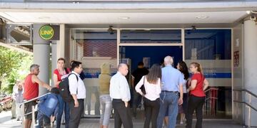 Estatales chaqueños percibirán sus haberes el 4 y 5 de marzo