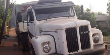 Robaron un camión cargado de harina de una playa de estacionamiento