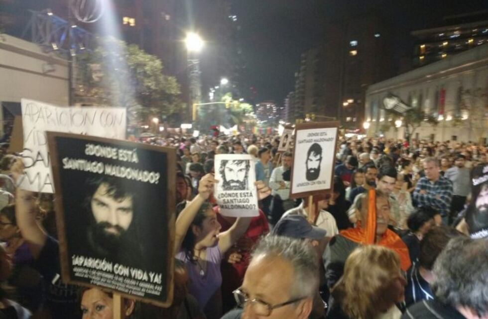 Marcha en Córdoba para pedir la aparición de Santiago Maldonado con vida