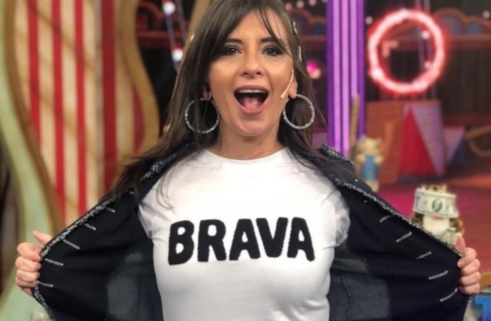 Edith Hermida tuvo un desliz con el vestuario en "Bendita" y se lo hicieron saber al aire: "Decile que se le marca..."