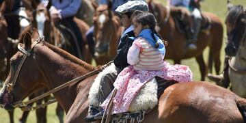 Fiestas de las Costumbres Argentinas - Pueblo General Belgrano Entre Ríos\nCrédito: PGB