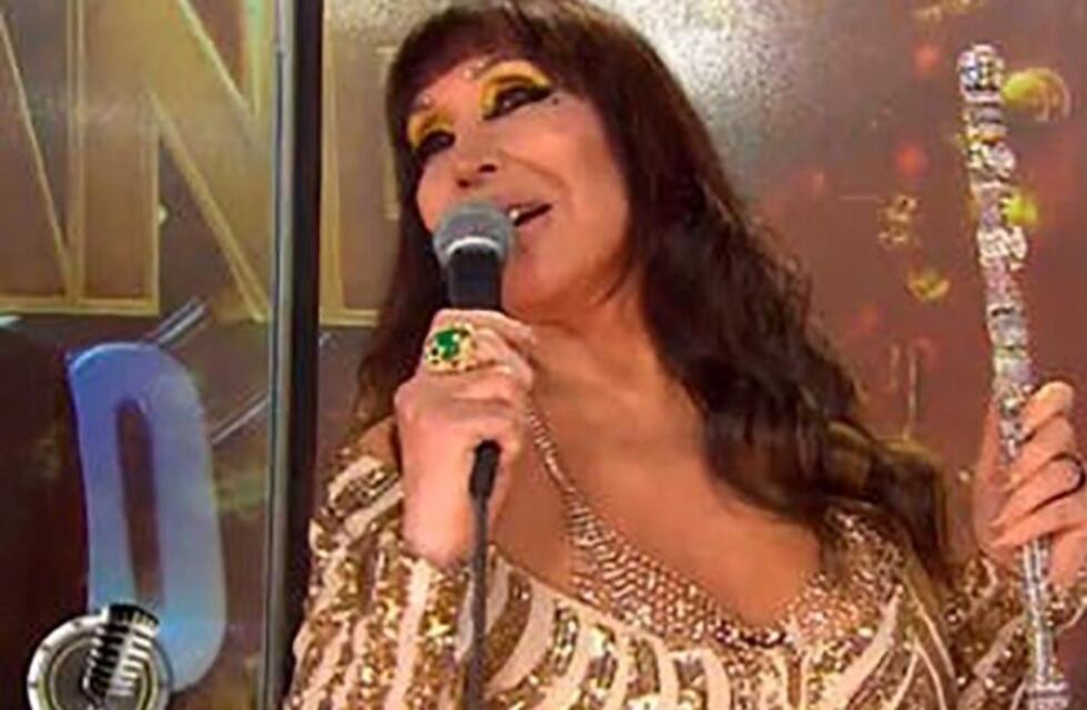 Moria Casán casi pierde parte de su vestimenta en el "Cantando 2020"