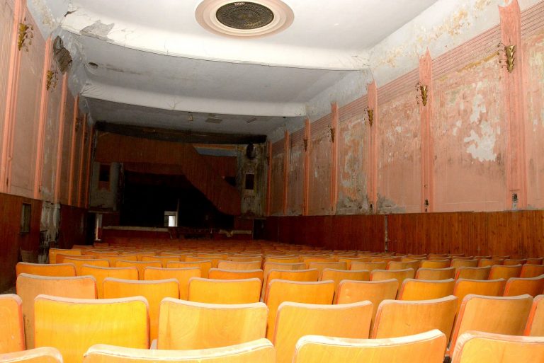 En fotos: así se está recuperando La Piojera, el mítico teatro cordobés