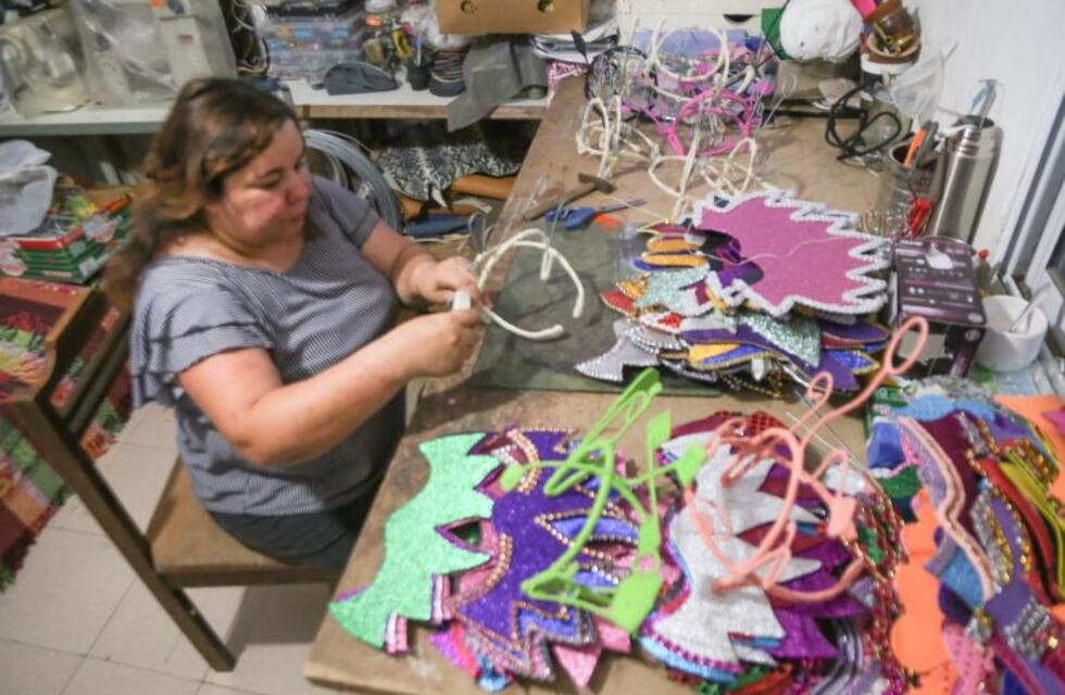 Emprendedora apuesta al crecimiento y se prepara para el carnaval