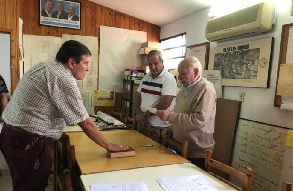 Villa Los Aromos: Carlos Zavala ya ejerce la conducción de la comuna