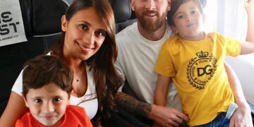 Anto Rocuzzo y Lio Messi con la familia (Instagram: @antonelaroccuzzo)