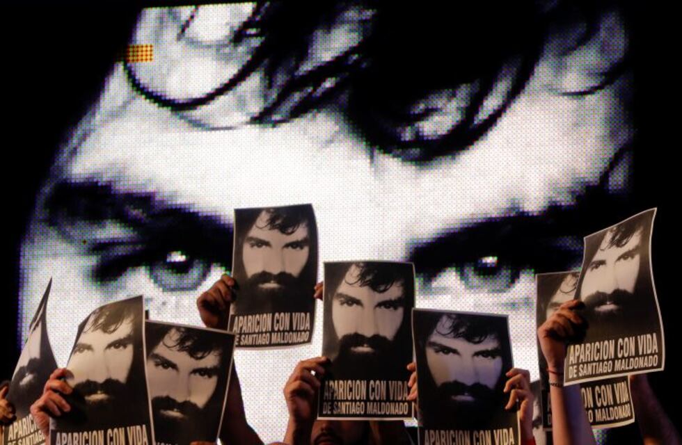 Bajo el nombre de 'Santiago Maldonado' colocan una bomba en Roma