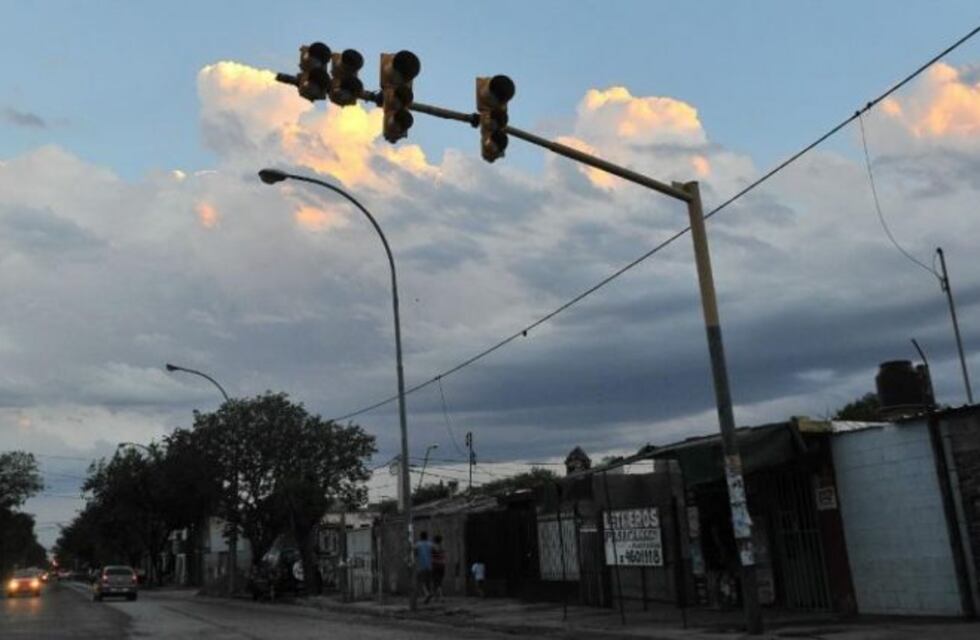 Prorrogan la entrada en vigencia del recálculo de tasas municipales en las facturas de luz