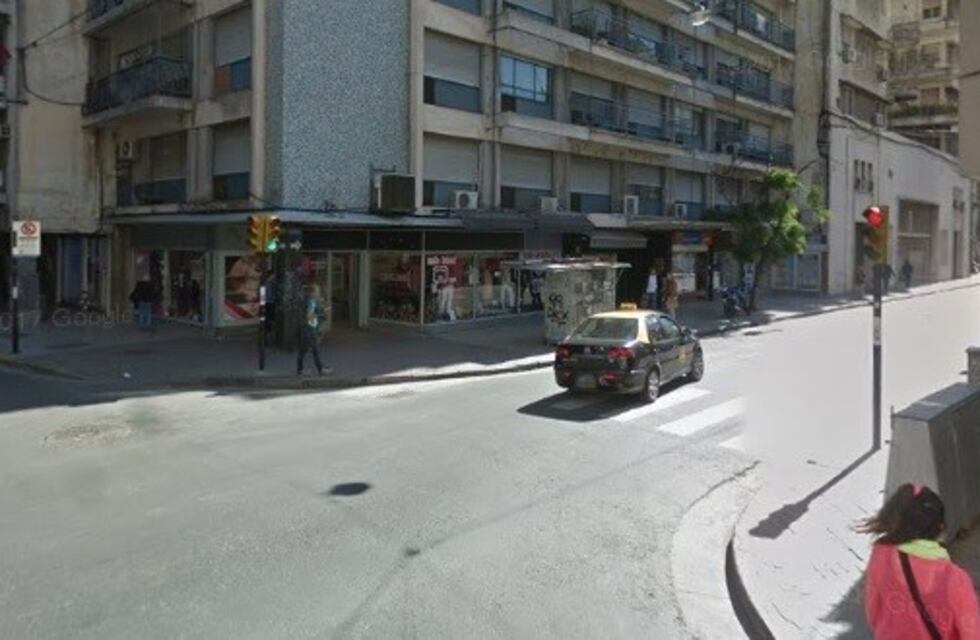 Mecheras osadas: robaban en el centro e intentaron sobornar con cinco mil pesos a la policía