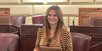 Amalia Granata pasó por la Legislatura provincial luego de ser electa diputada de Santa Fe\u002E (@ameliegranata)