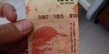 Billete de $1000 falso