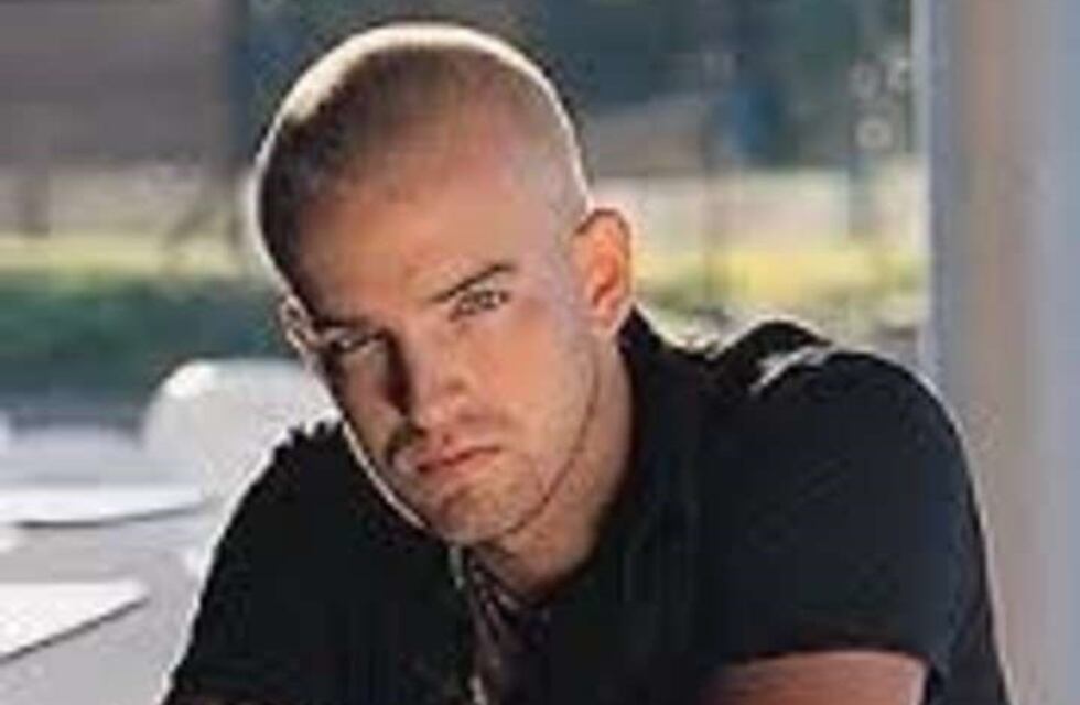 Matan de una puñalada al ganador del reality "El Bar"