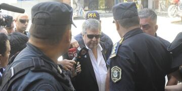 El fiscal Carlos Stornelli ingresando a la fiscalía de Dolores para prestar declaración ante el juez Alejo Ramos Padilla\u002E (Clarín)