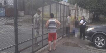 El cuerpo de la víctima quedó atorado contra un parante de la abertura\u002E (SL24)