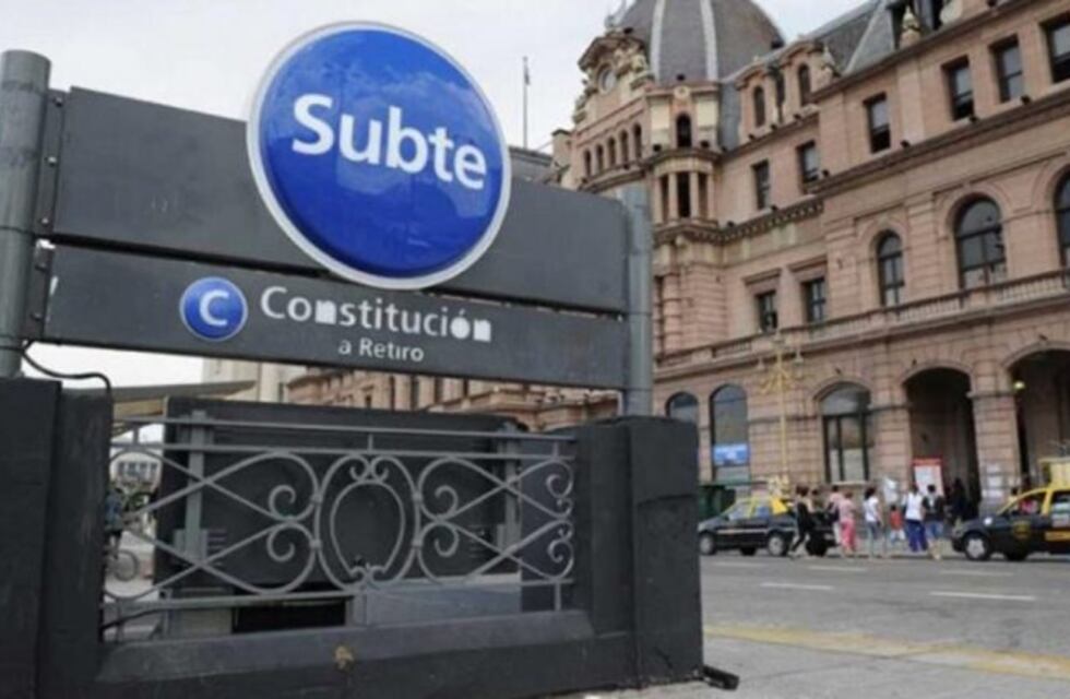 Un hombre fue detenido por abusar sexualmente de una mujer en el subte