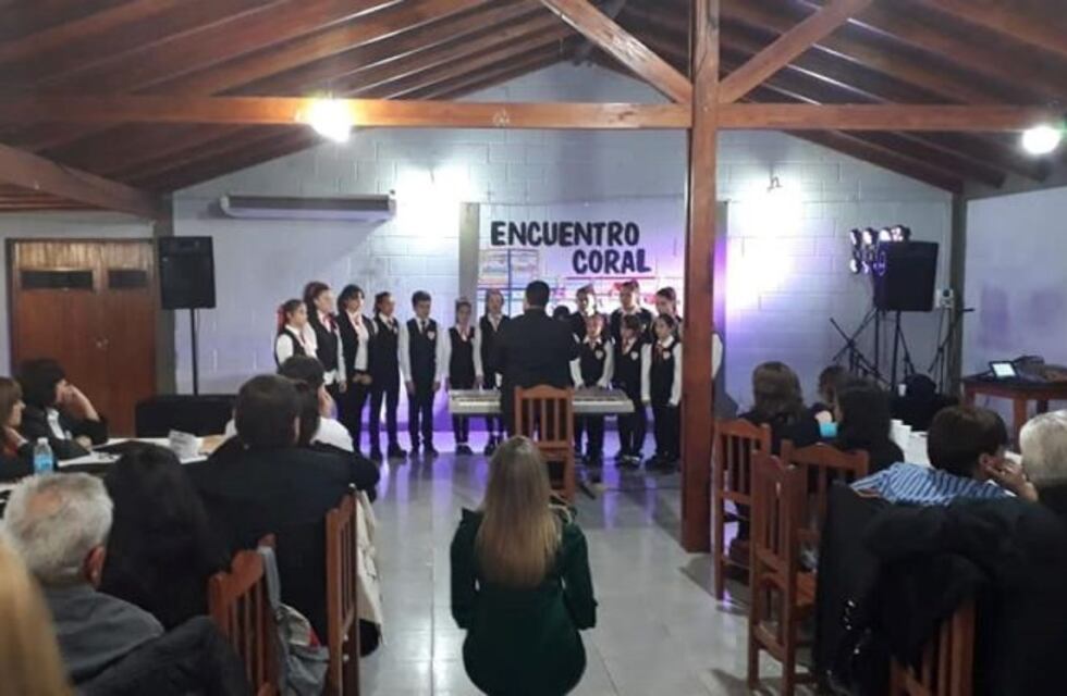 El Coro Infanto Juvenil de Arroyito se presentó en Freyre y Sacanta