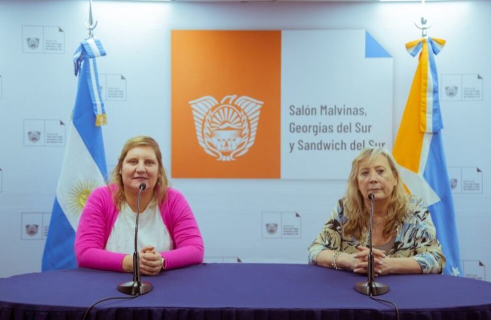 Los cuatro tripulantes negativos de Covid-19 serán trasladados a un hotel de la ciudad