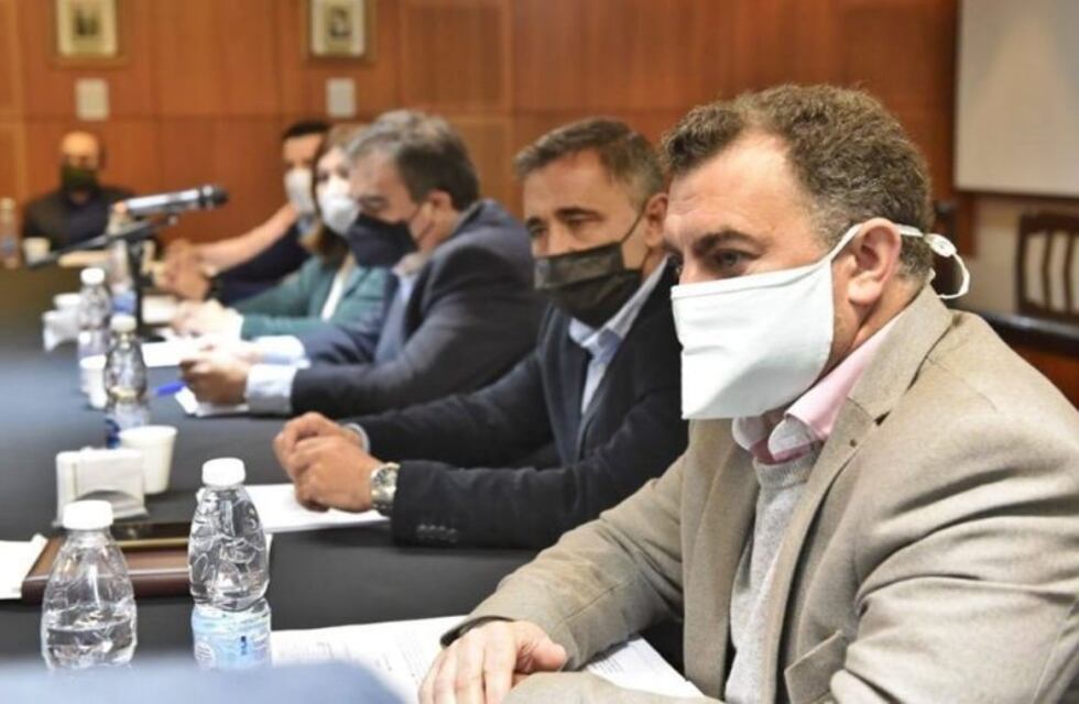 Legisladores tucumanos piden que se garantice la libre circulación de trabajadores esenciales entre Tucumán y Santiago