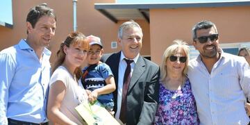 Entregaron cuatro viviendas sociales en Ataliva Roca (Vía Santa Rosa)